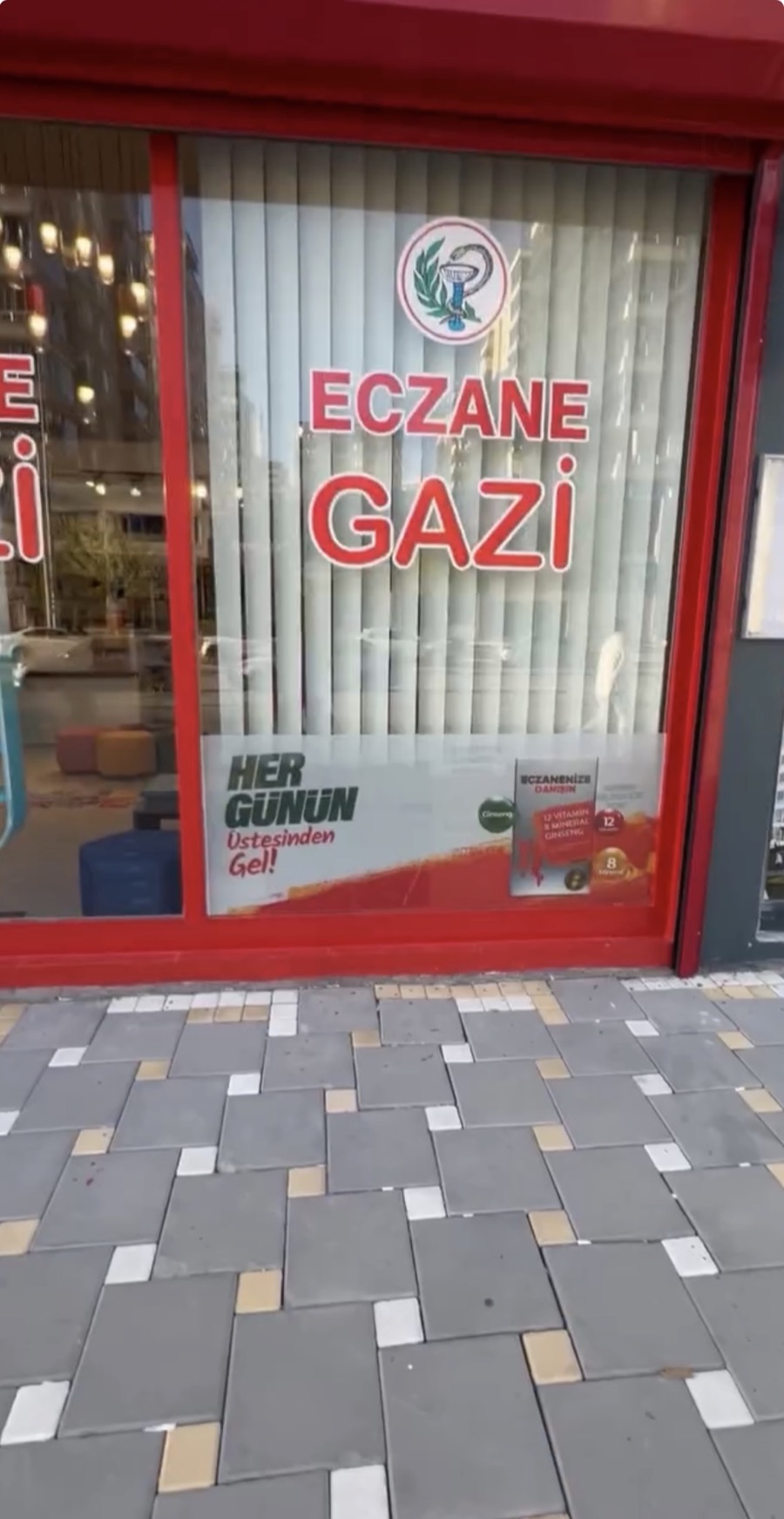 Gazi Eczanesi perde uygulaması, Gaziantep